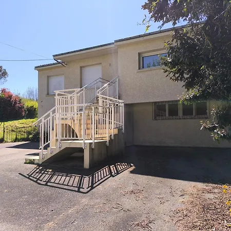 Maison Au Calme Avec Jardin & Etang 25 Min Du Puy Du F Ferienhaus