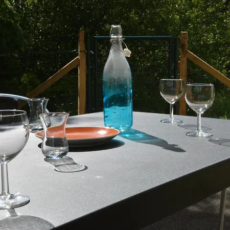 Semesterbostad Maison Au Calme Avec Jardin & Etang 25 Min Du Puy Du F