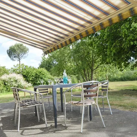 Maison Au Calme Avec Jardin & Etang 25 Min Du Puy Du F Semesterbostad Le May-sur-Evre
