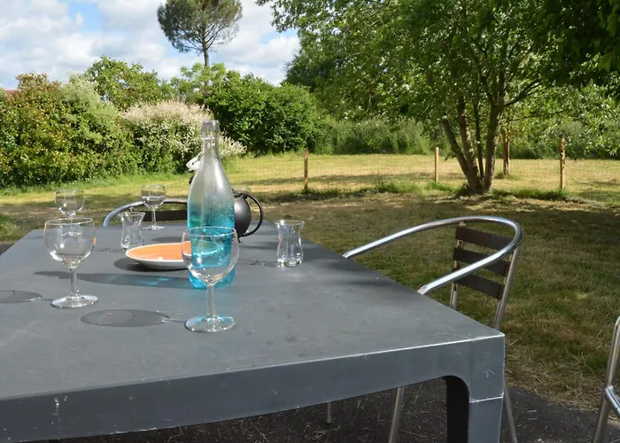 Σπίτι διακοπών Maison Au Calme Avec Jardin & Etang 25 Min Du Puy Du F