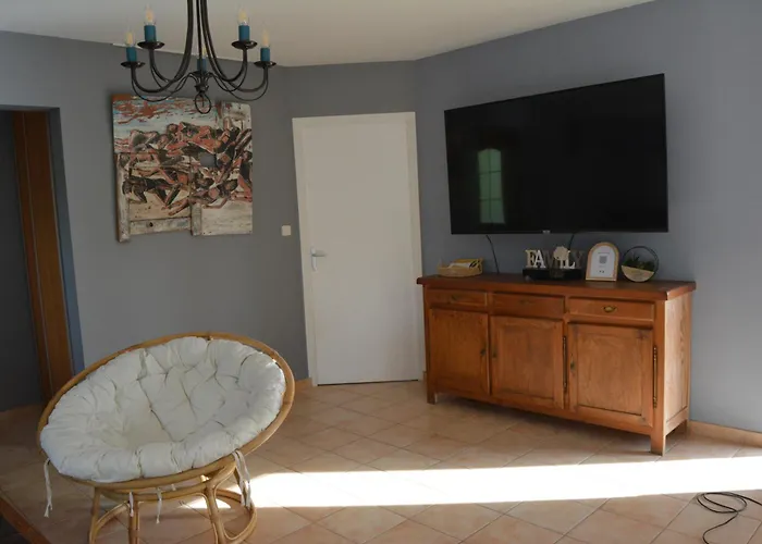 Maison Au Calme Avec Jardin & Etang 25 Min Du Puy Du F Ferienhaus